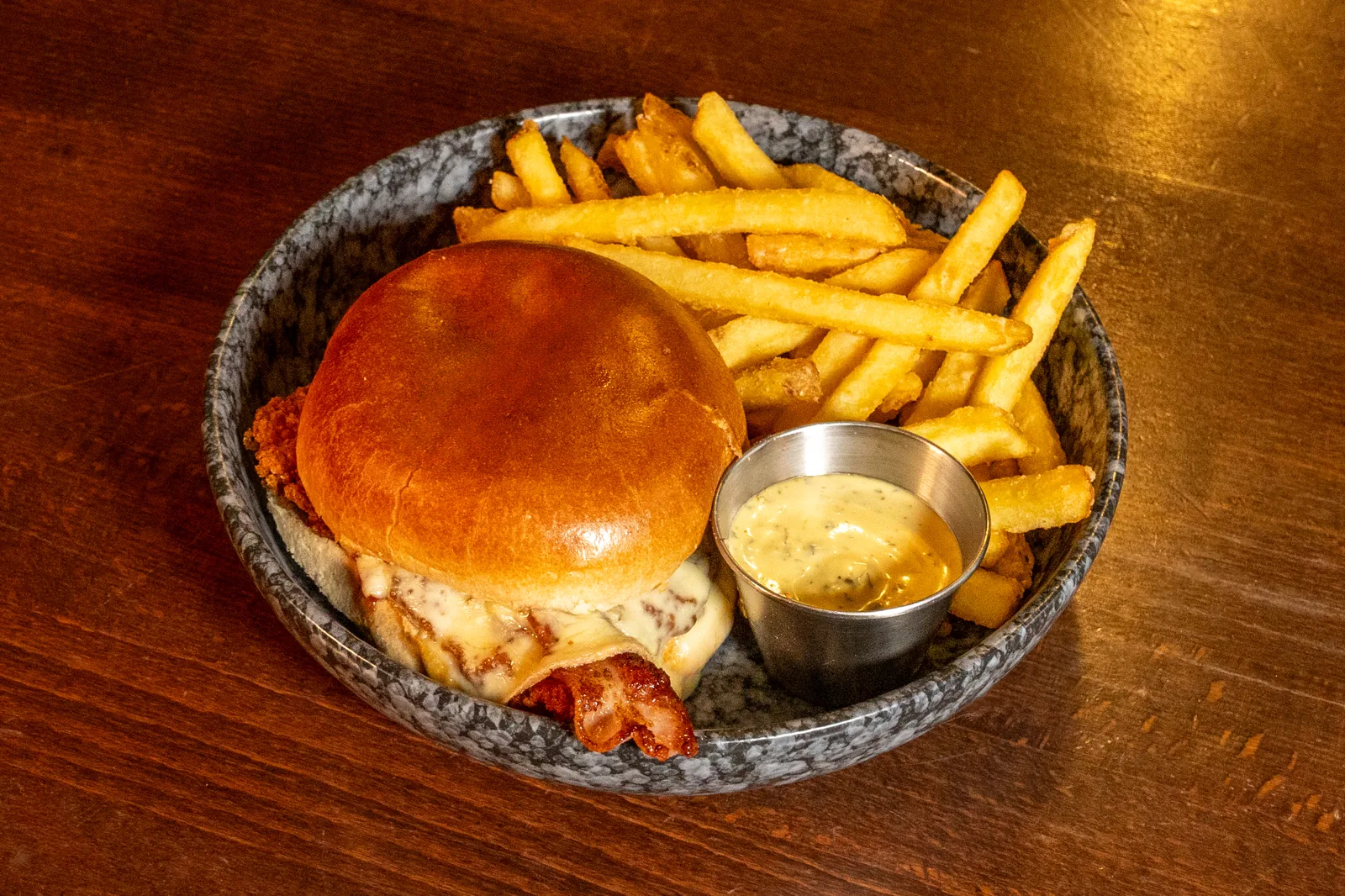 Burger maison et frites