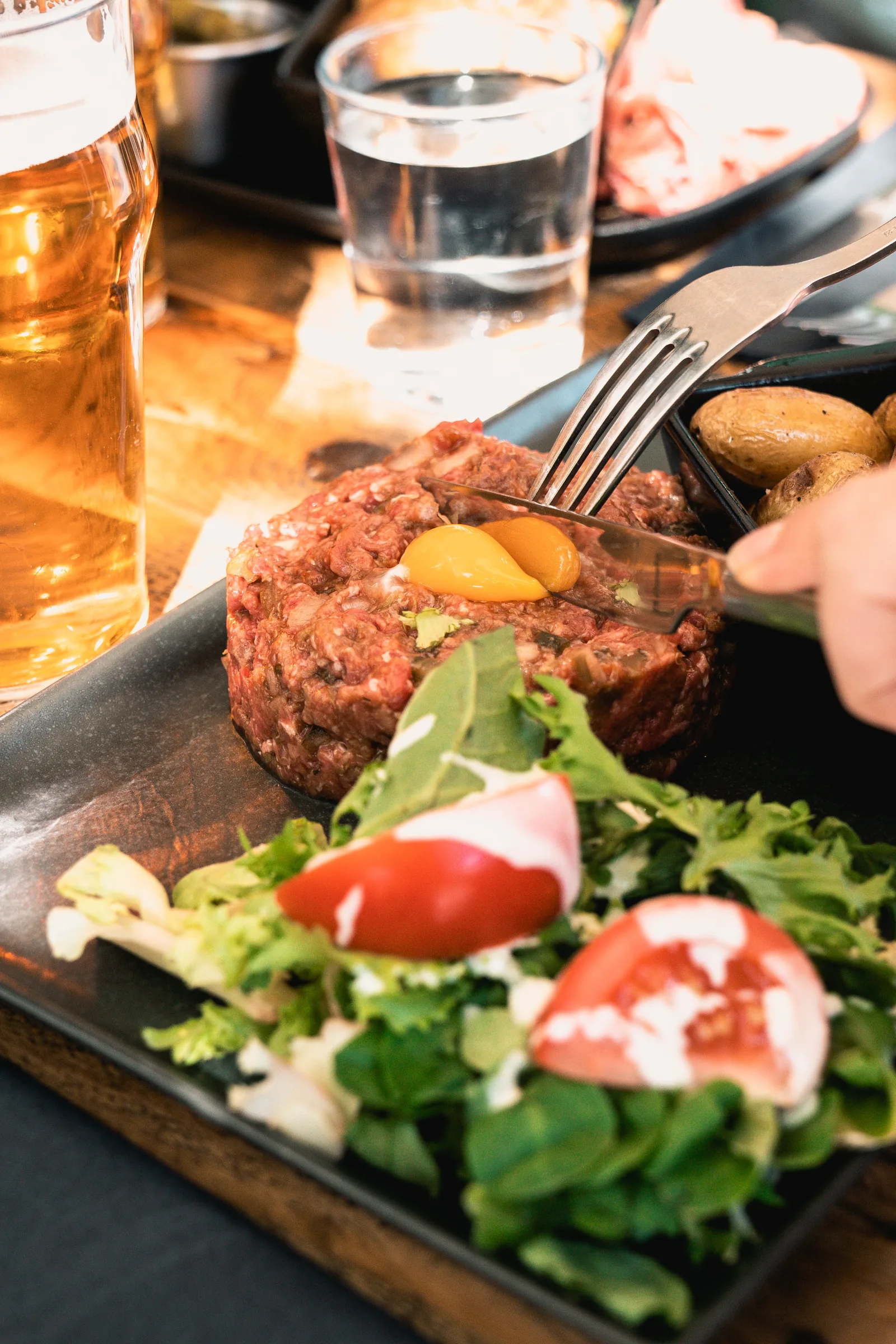 Tartare de bœuf et salade